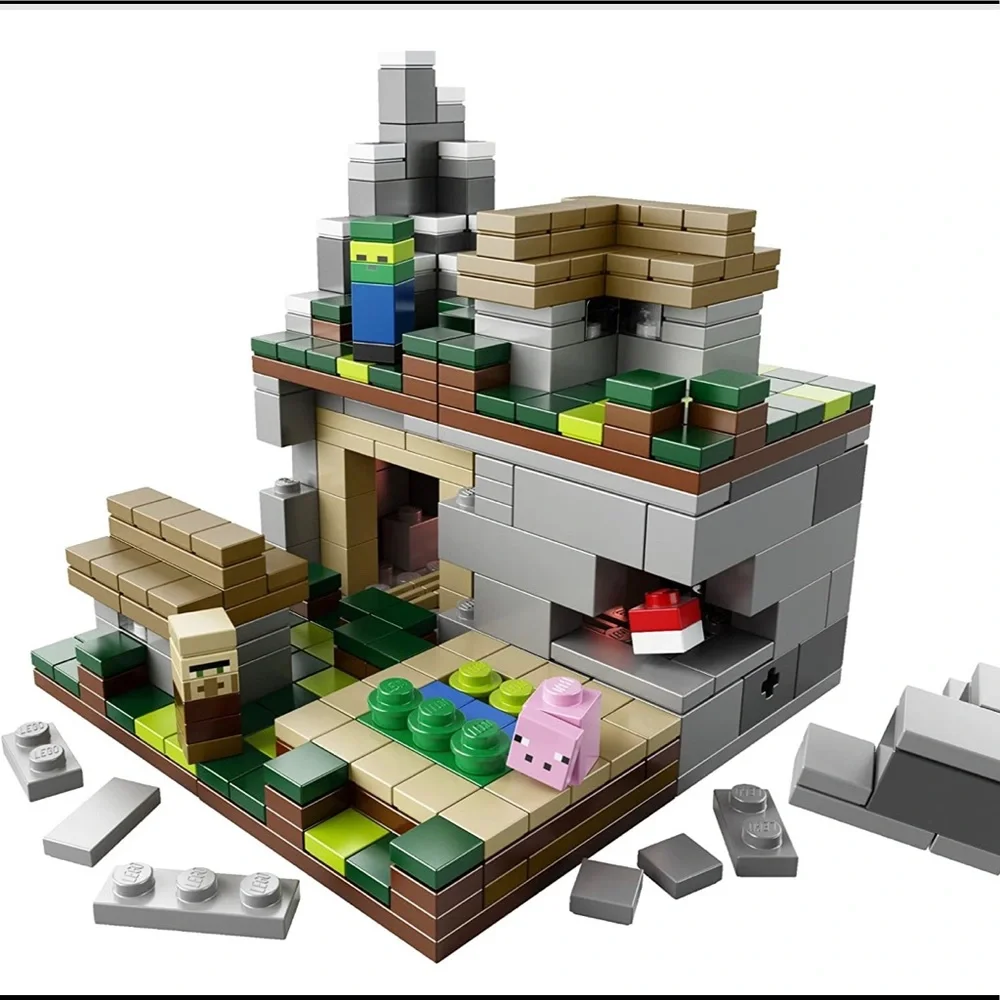 NEW LEGO Microworld The Village 21105